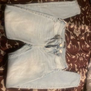 Abercrombie & Fitch Harper Low Rise Jean legging..Size 2/26